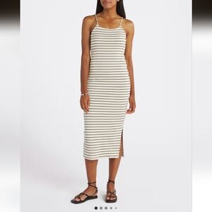 Gilli Kaelie Fitted Midi Dress- M